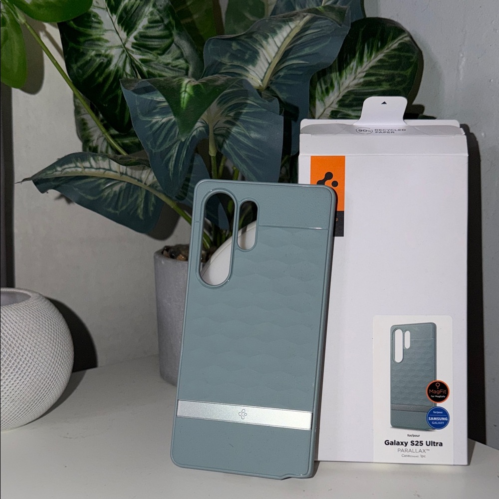 Spigen Galaxy S25 Ultra Case - Silver Gray